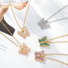 Schmetterling Kette - Butterfly Glow in Goldfarbe – Geschenkidee für Damen